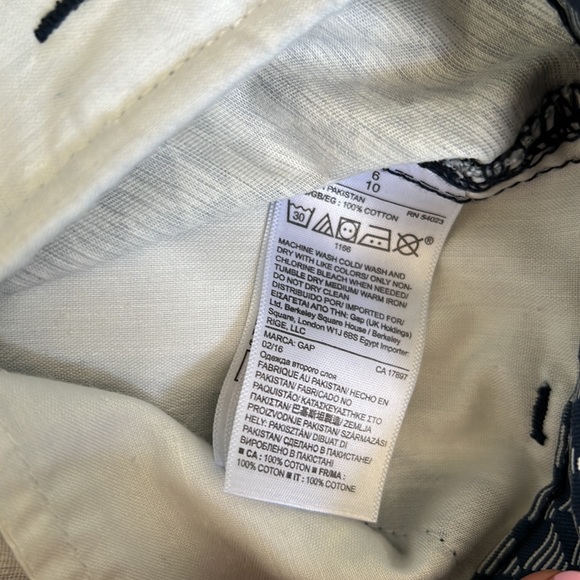 GAP Summer Short Navy/White Triangle Pattern - Picture 9 of 16